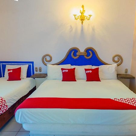 Hotel Isis Сіуатанехо Екстер'єр фото